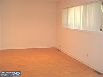 137 Echelon Road Voorhees, NJ 08043 - Photo 4 of 12 Dining Room