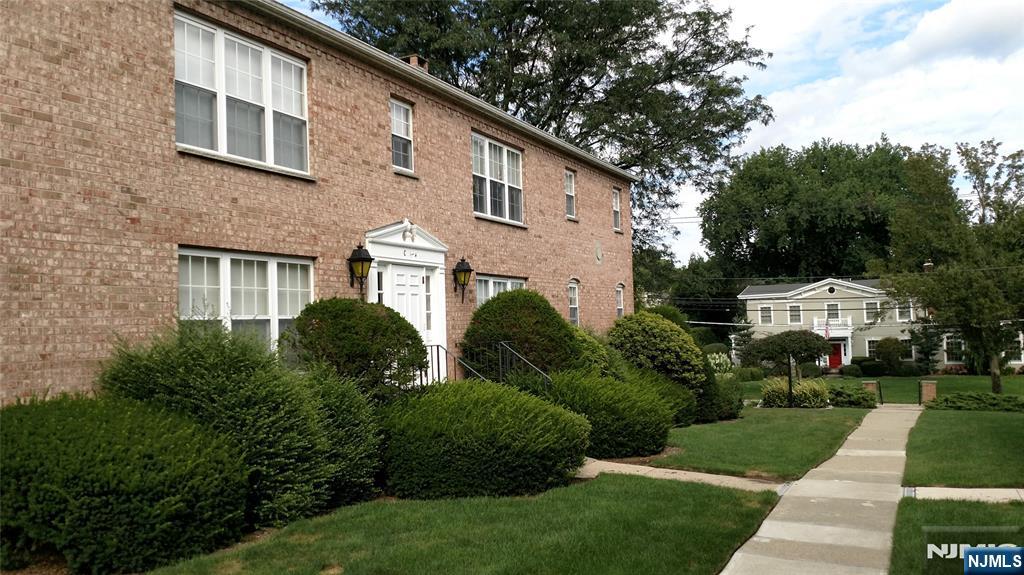 522 North Maple Avenue, Unit C3 Ridgewood, NJ 07450 - Photo 3 of 16