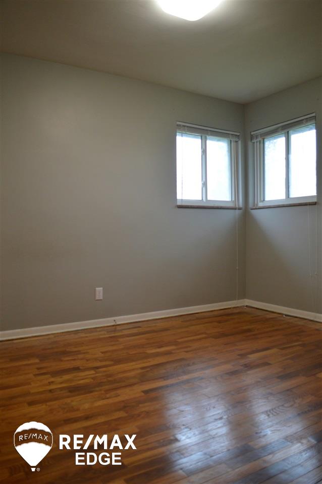 4499 South Linden Road Flint, MI 48507 - Photo 12 of 13 31376910-11.JPG