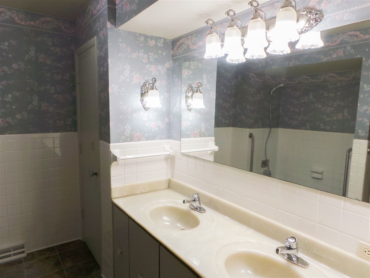 17575 Briggs Road Chesaning, MI 48616 - Photo 24 of 28 31383088-23.JPG