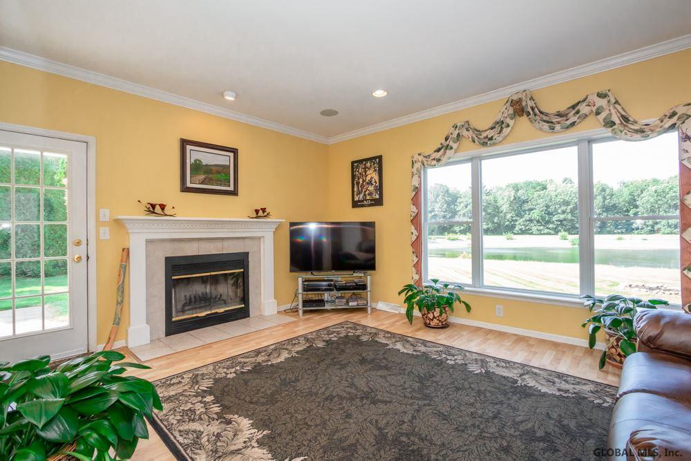 12 Worthington Road Schenectady, NY 12303 - Photo 11 of 46 Photo 11