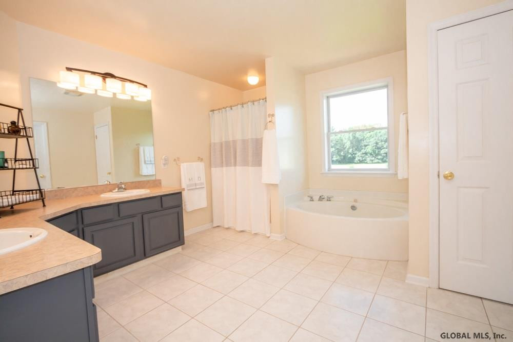 12 Worthington Road Schenectady, NY 12303 - Photo 19 of 46 Photo 20