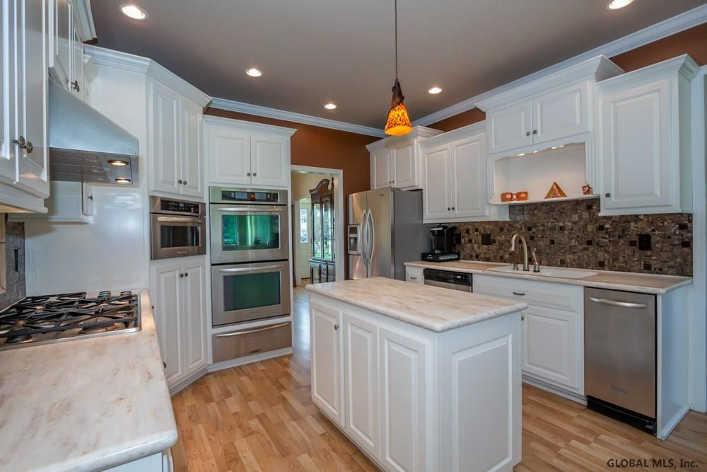 12 Worthington Road Schenectady, NY 12303 - Photo 2 of 46 Photo 2