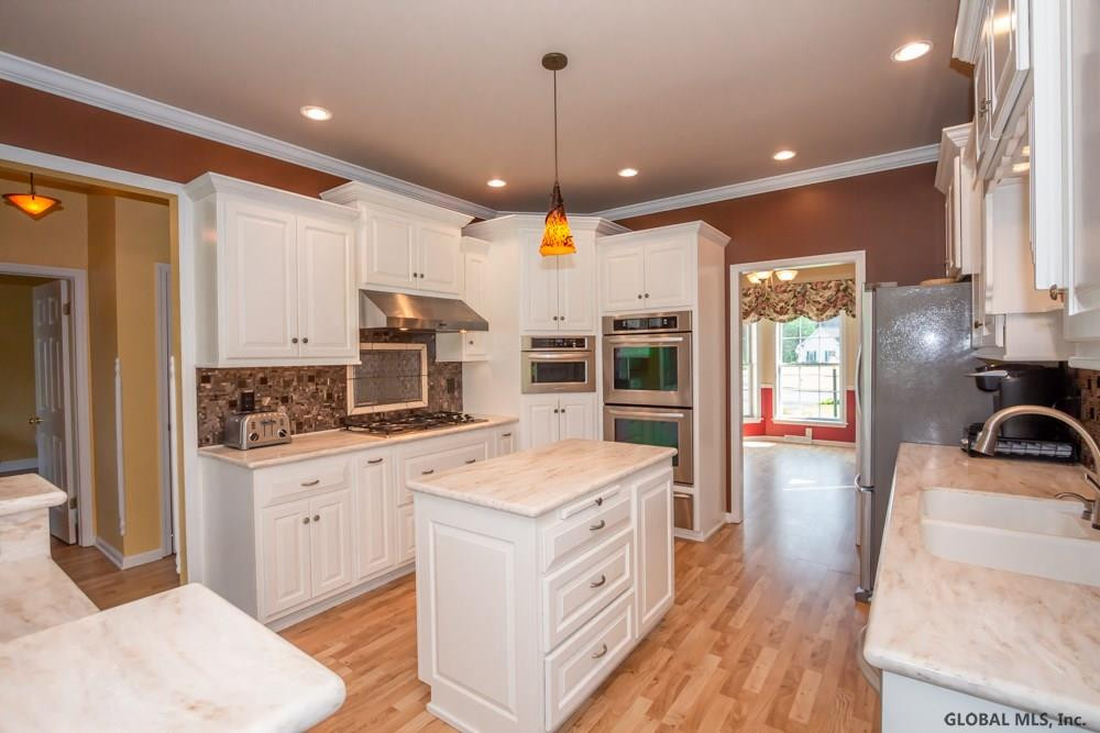 12 Worthington Road Schenectady, NY 12303 - Photo 3 of 46 Photo 3