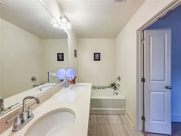 $2,100 | 5786 Calle Vista Drive, Lithonia, GA 30058