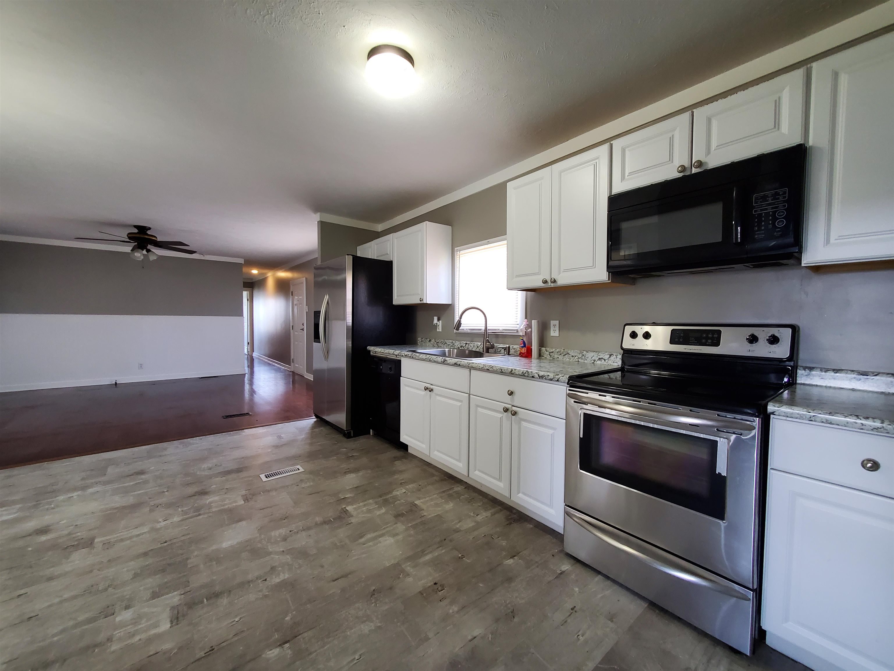 15104 Elizabeth Drive South Foley, AL 36535 - Photo 4 of 27