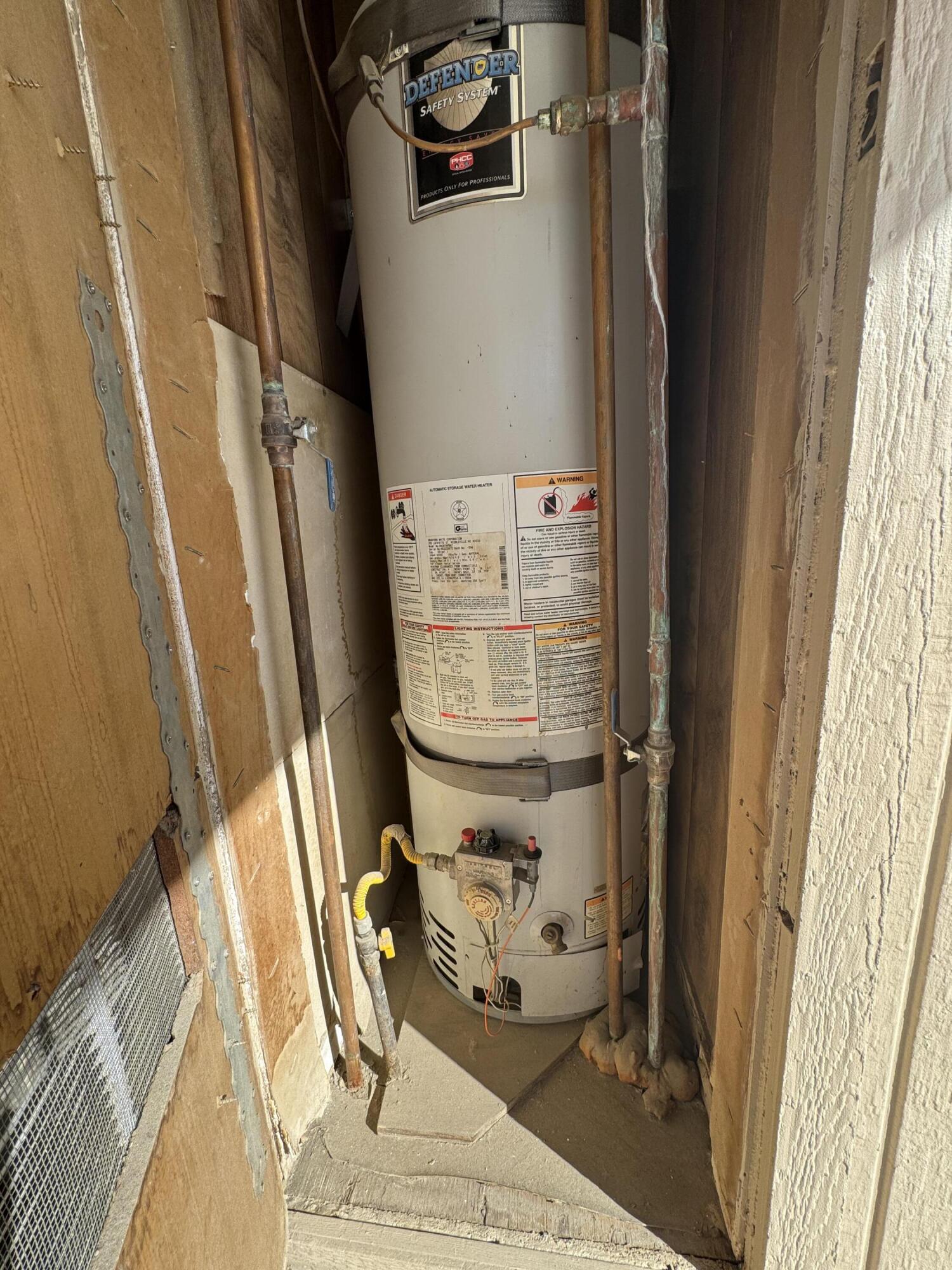 46618 Madison Street, Unit 153 Indio, CA 92201 - Photo 46 of 47 Wter Heater