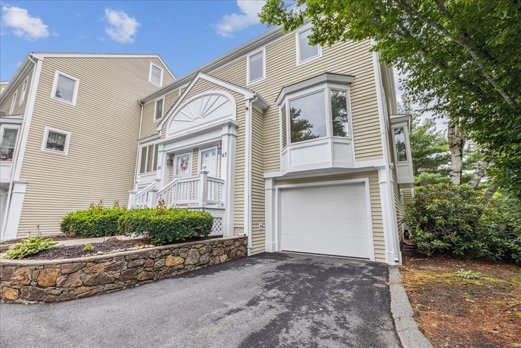 47 Abington Road, Unit 47 Danvers, MA 01923 - Photo 3 of 40 Gallery Image 3