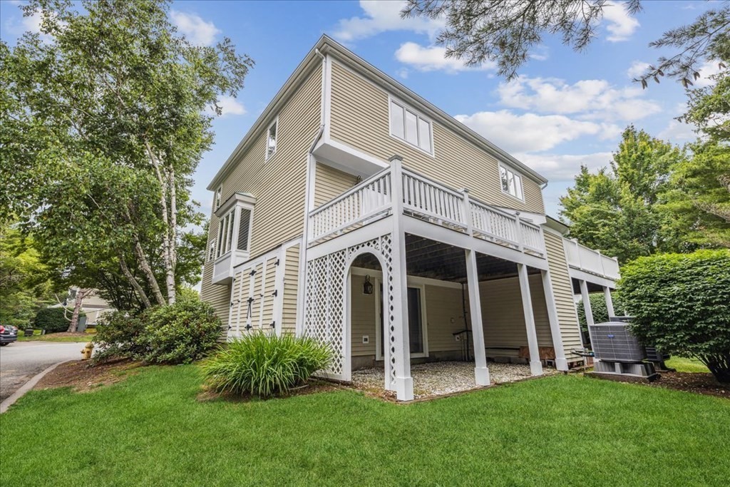 47 Abington Road, Unit 47 Danvers, MA 01923 - Photo 4 of 40 Gallery Image 4