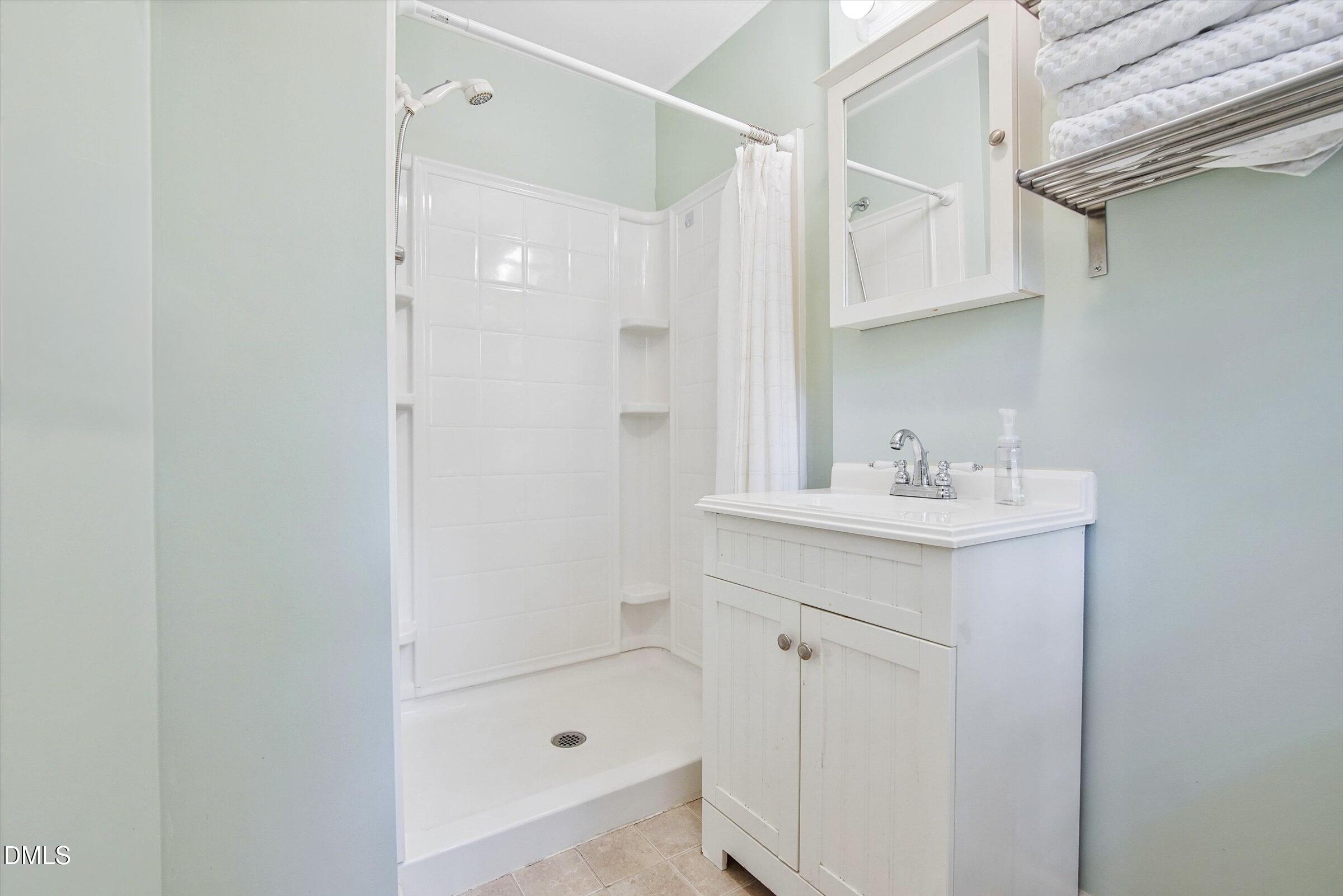 6424 Amhurst Road Durham, NC 27713 - Photo 22 of 37 35-6424 Amhurst Rd-35