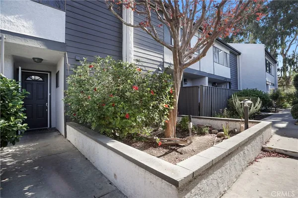 $3,495 | 11311 Tampa Avenue, Unit 21, Porter Ranch, CA 91326