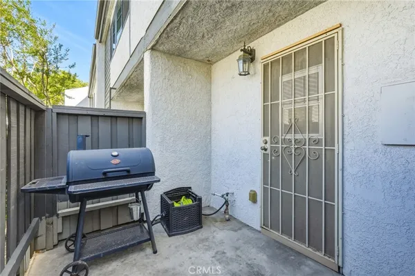 $3,495 | 11311 Tampa Avenue, Unit 21, Porter Ranch, CA 91326