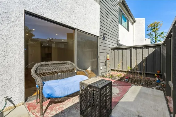 $3,495 | 11311 Tampa Avenue, Unit 21, Porter Ranch, CA 91326