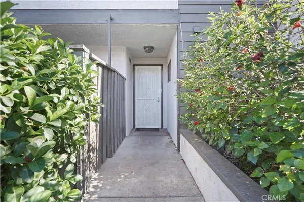 $3,495 | 11311 Tampa Avenue, Unit 21, Porter Ranch, CA 91326