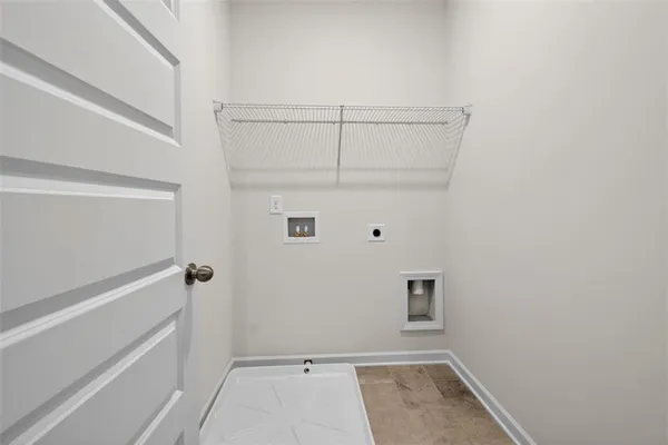 a view of utility room