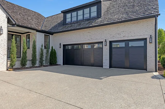 a view of a entrance door of the house