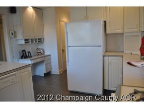 914 West Hill Street Champaign, IL 61821 - Photo 4 of 24