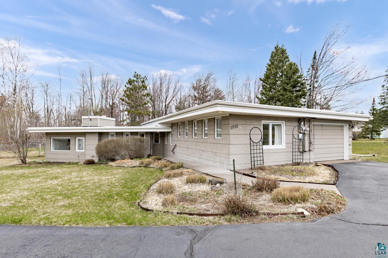 1201 Anderson Road Duluth, MN 55811 - Photo 3 of 64