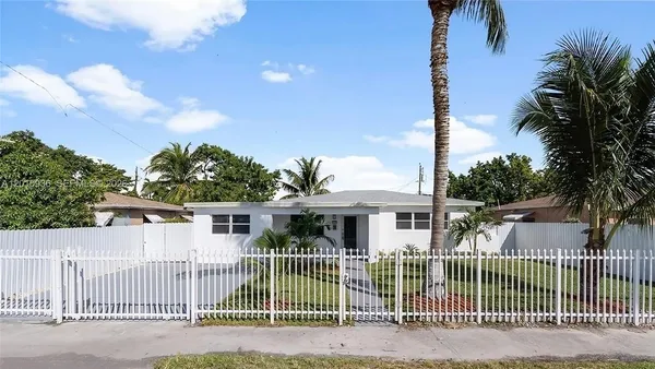 $3,600 | 925 Northwest 84th Street, Miami, FL 33150