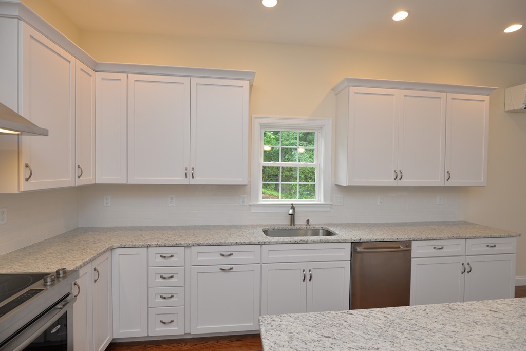 28 Grove Road Natick, MA 01760 - Photo 7 of 30 Gallery Image 7