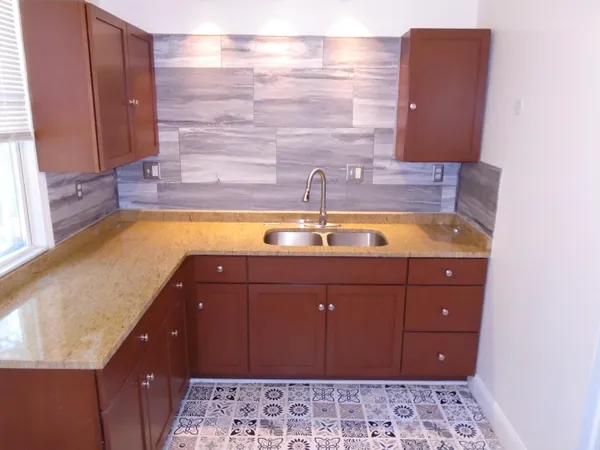 $1,890 | Undisclosed Address, Detroit, MI 48202