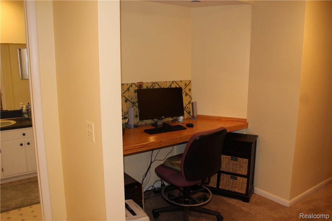25115 Farmbrook Road Southfield, MI 48034 - Photo 6 of 62 IMG_0079.JPG