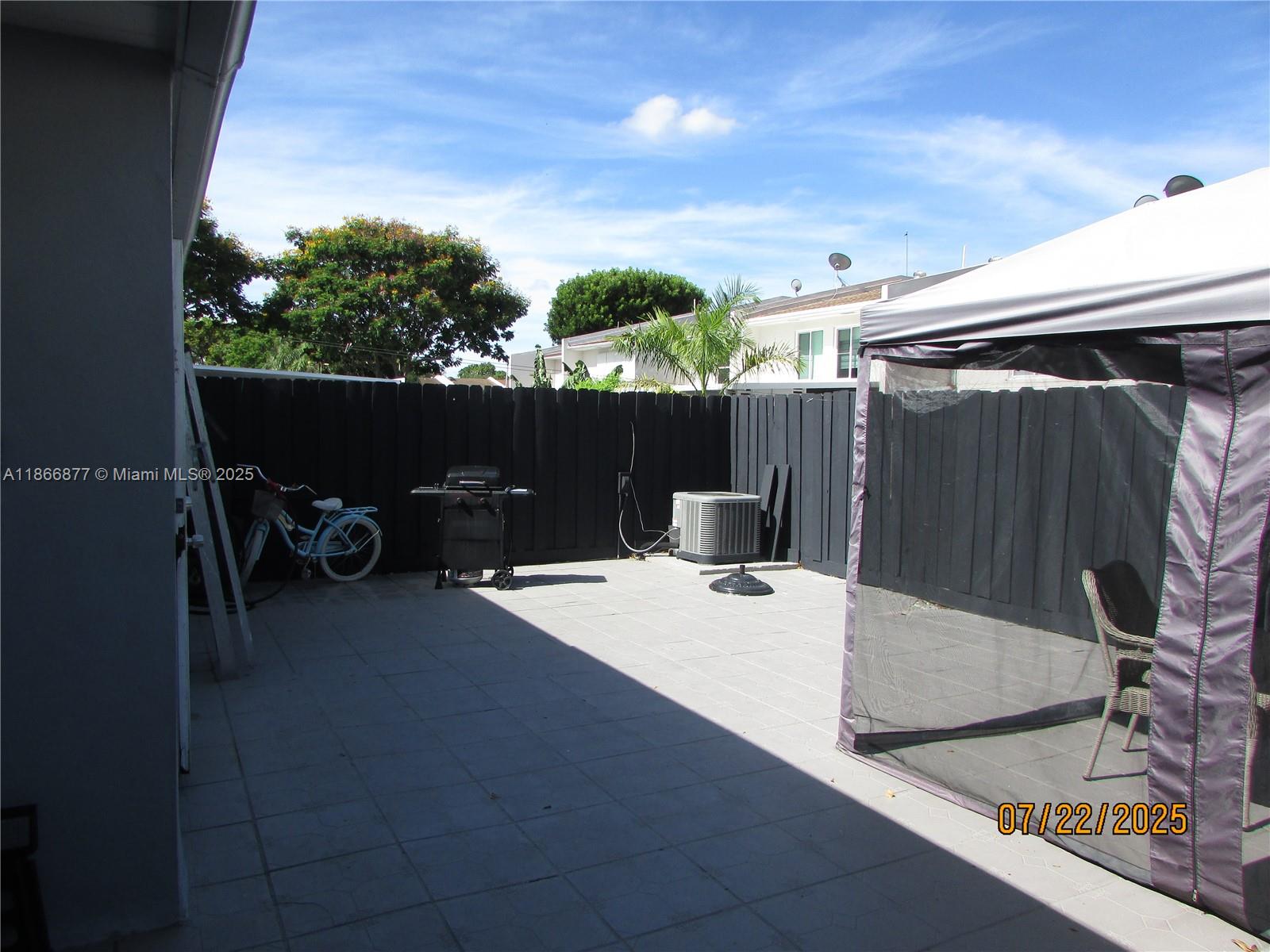 5620 Southwest 140th Place Miami, FL 33183 - Photo 4 of 12 a view of outdoor space with seating area