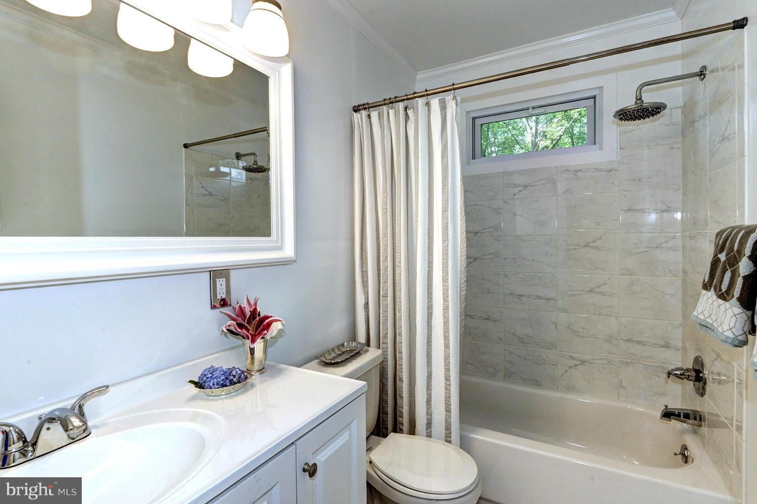 1240 Maple Road Arnold, MD 21012 - Photo 21 of 30 Main Level Remodeled Marble Tile Bath