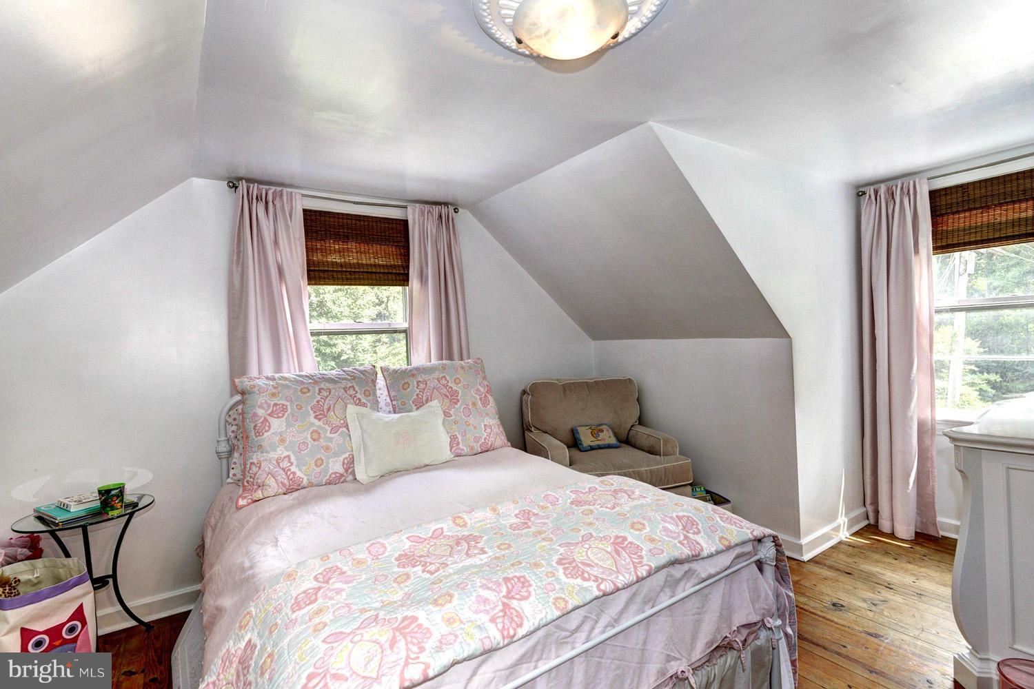 1240 Maple Road Arnold, MD 21012 - Photo 27 of 30 2nd Upper Level Eaved Bedroom