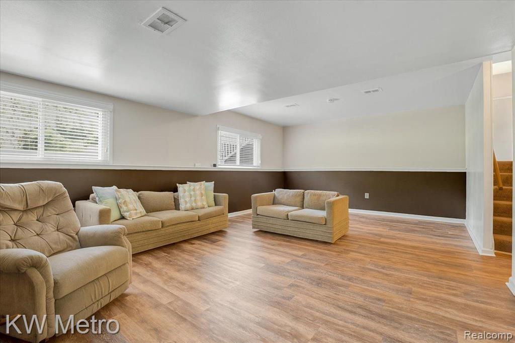 1411 Deerhurst Court Rochester Hills, MI 48307 - Photo 21 of 48