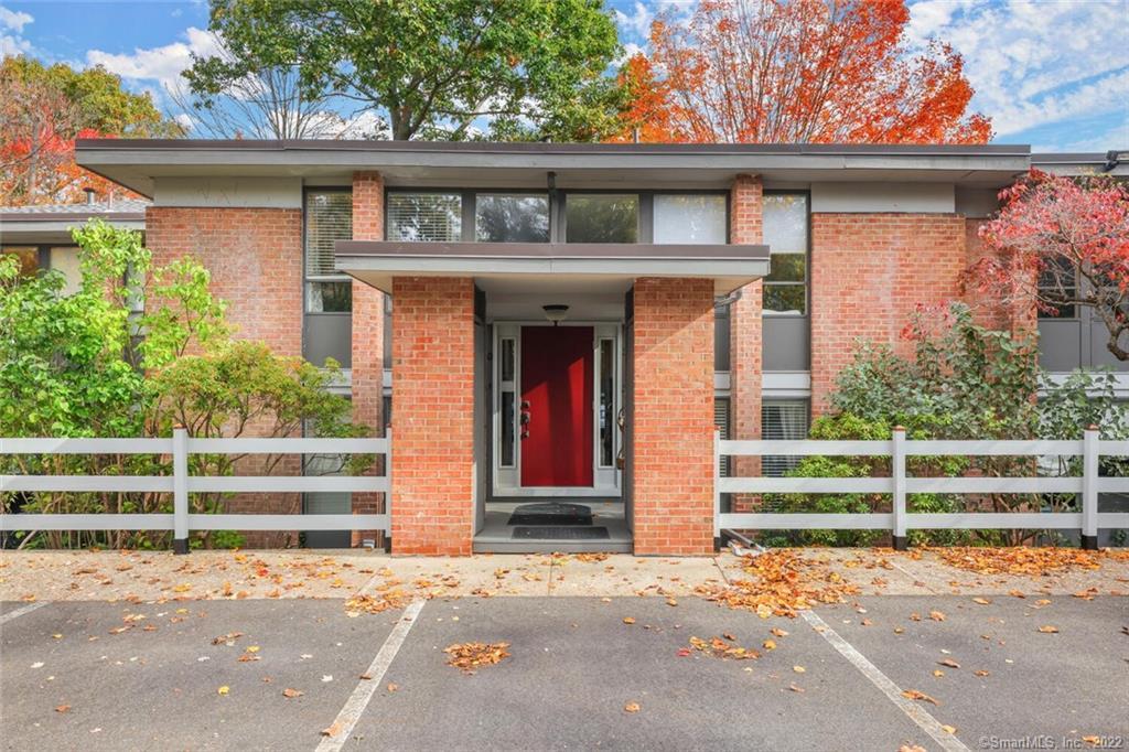 160 Fairfield Woods Road, Unit 40 Fairfield, CT 06825 - Photo 1 of 1 front view of a house