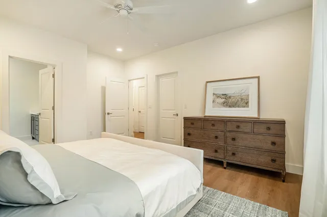 $899,000 | 735 North Twyckenham Drive, South Bend, IN 46617