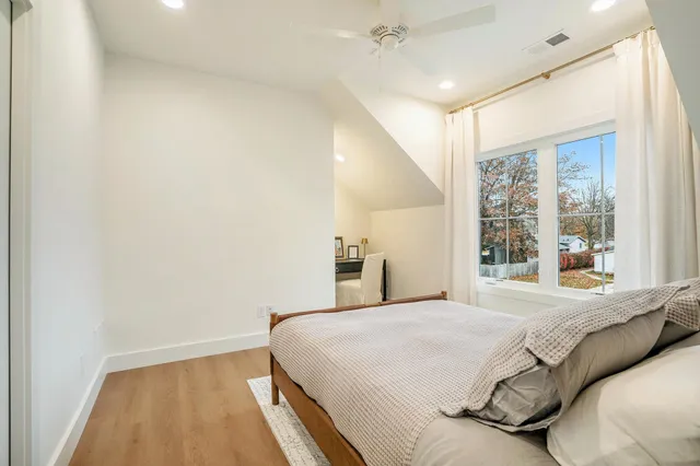 $899,000 | 735 North Twyckenham Drive, South Bend, IN 46617