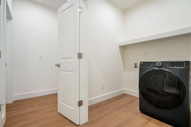 $899,000 | 735 North Twyckenham Drive, South Bend, IN 46617