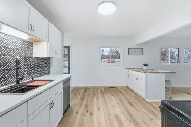 $215,000 | 7412 Avalon Drive, Fort Wayne, IN 46819