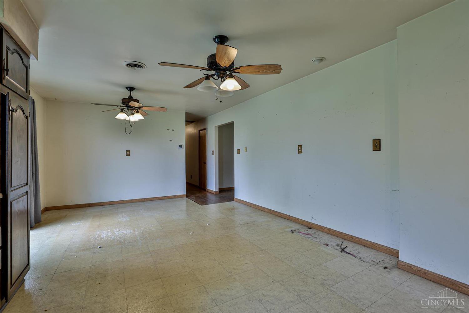4724 Fisher Road Franklin, OH 45005 - Photo 15 of 39 Gallery Image 15