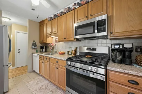 $299,000 | 395 Merrimack Street, Unit 42, Methuen, MA 01844