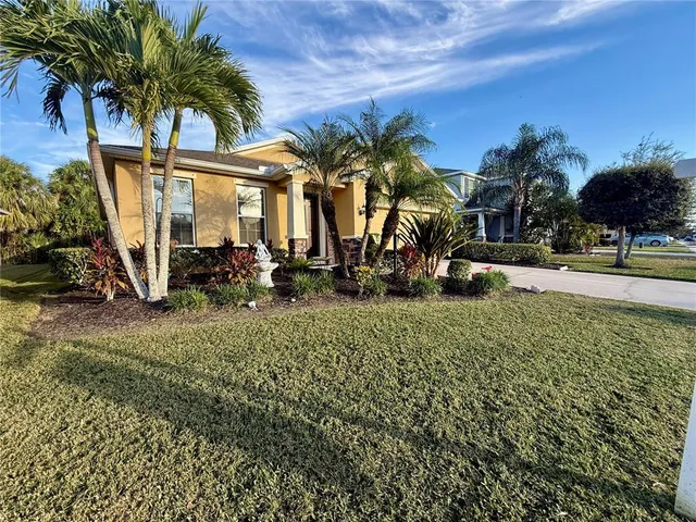 $420,000 | 6121 35th Court East, Bradenton, FL 34203
