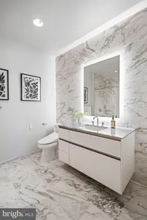 $1,380,000 | 1781 North Pierce Street, Unit 501, Arlington, VA 22209