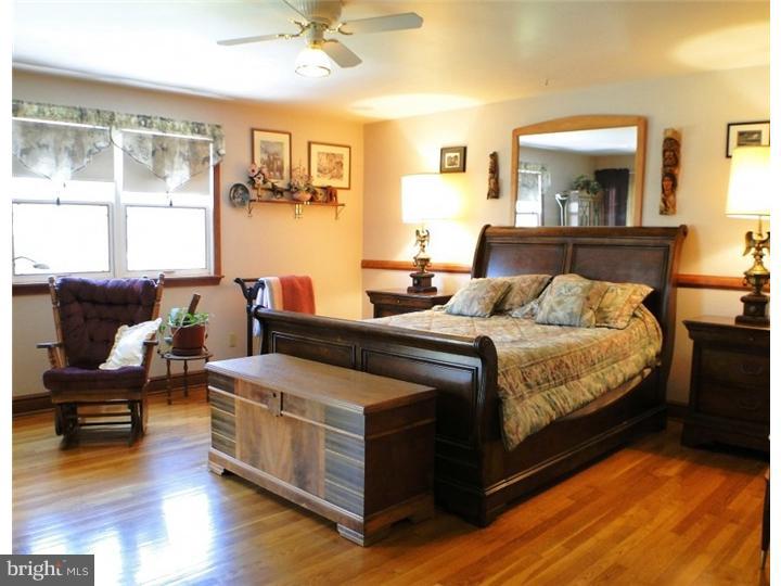681 River Road Yardley, PA 19067 - Photo 11 of 24 Master Bedroom