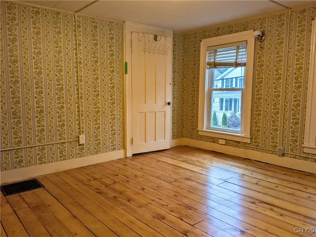 $114,900 | 121 Loomis Street, Little Falls, NY 13365