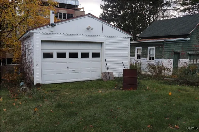 $114,900 | 121 Loomis Street, Little Falls, NY 13365