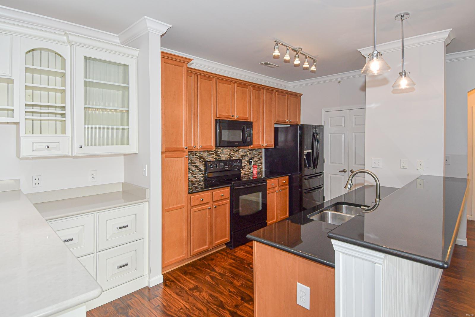 27 Kassebaum Lane, Unit 103 St. Louis, MO 63129 - Photo 14 of 48