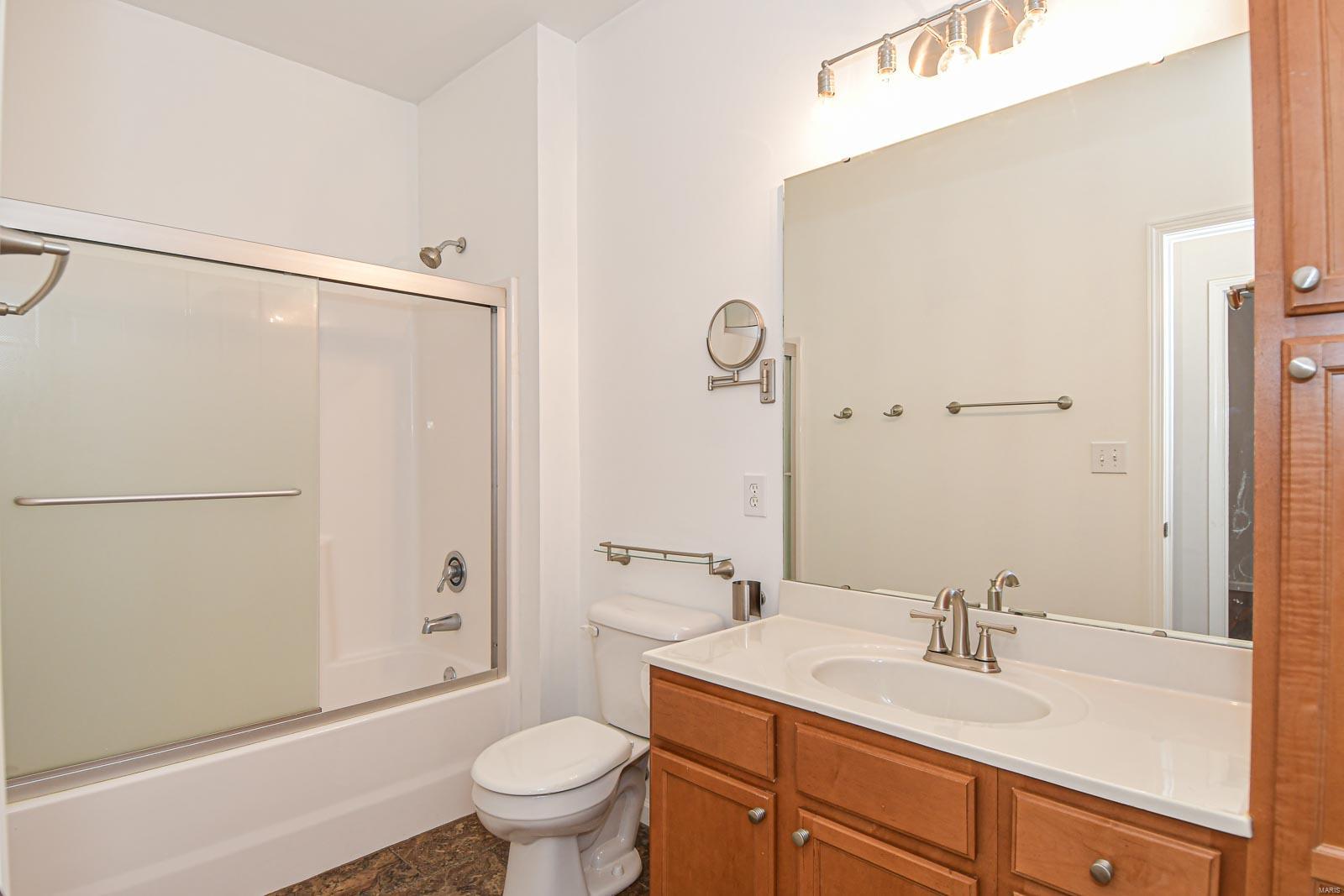 27 Kassebaum Lane, Unit 103 St. Louis, MO 63129 - Photo 25 of 48