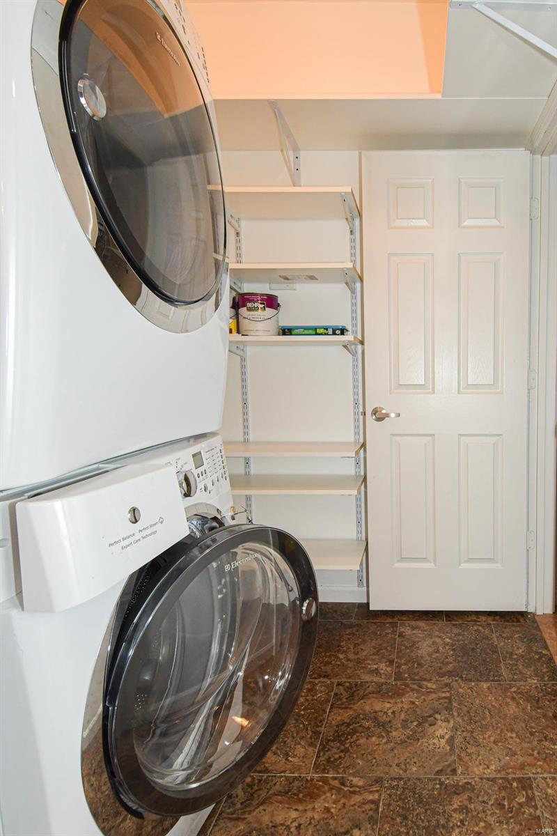 27 Kassebaum Lane, Unit 103 St. Louis, MO 63129 - Photo 28 of 48