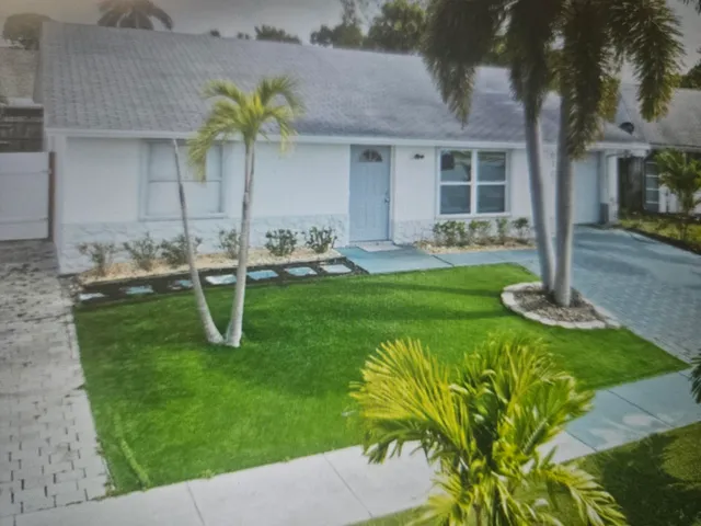 $3,000 | 6147 Moonbeam Drive, Lake Worth, FL 33463