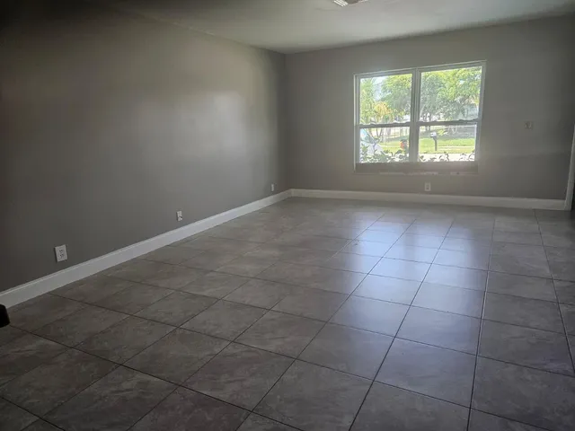 $3,000 | 6147 Moonbeam Drive, Lake Worth, FL 33463