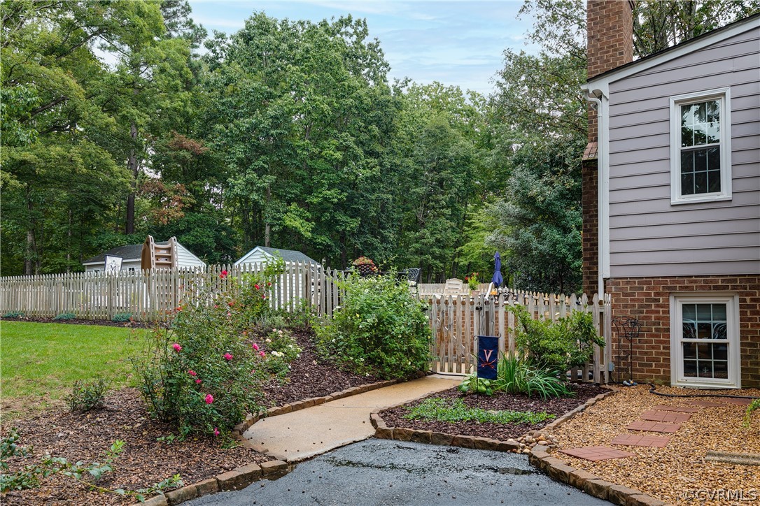13710 Thorngate Road Midlothian, VA 23113 - Photo 10 of 48 a view of a back yard