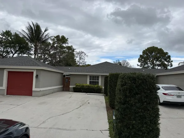 $2,700 | 14007 Veronica Court, Wellington, FL 33414