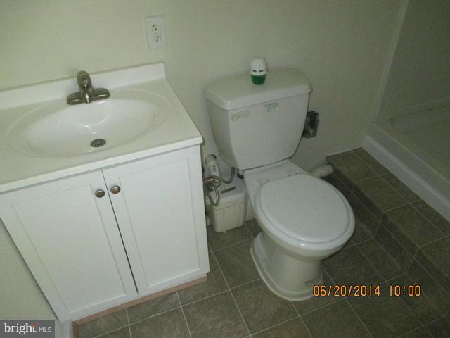 303 Orley Road Baltimore, MD 21228 - Photo 5 of 12 Bath
